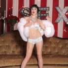 CoCo in 'Cirque De CoCo'