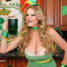 Kelly Madison in 'Beer Pub Slut'