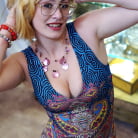 Luna Blair in 'Dirty Little Pussy'