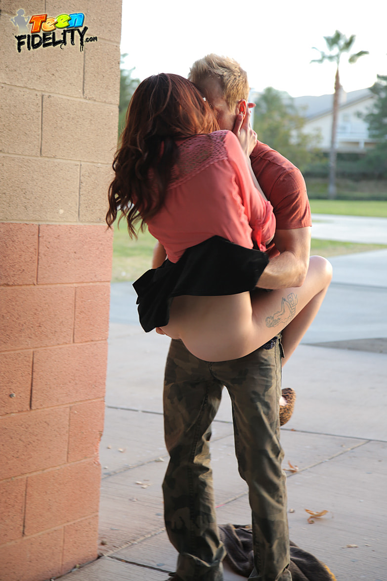 Hot Girl On Campus