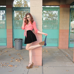 Hot Girl On Campus