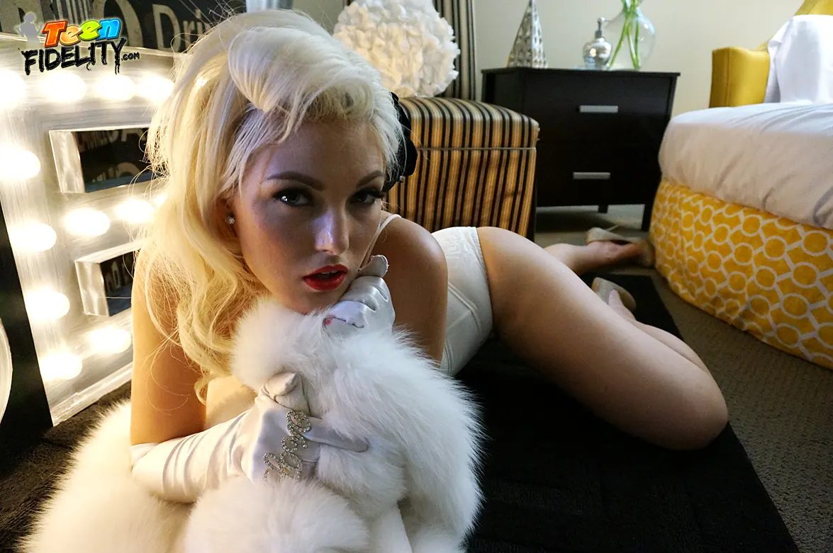 Jenna Ivory - Muñeca pinup | Picture (7)