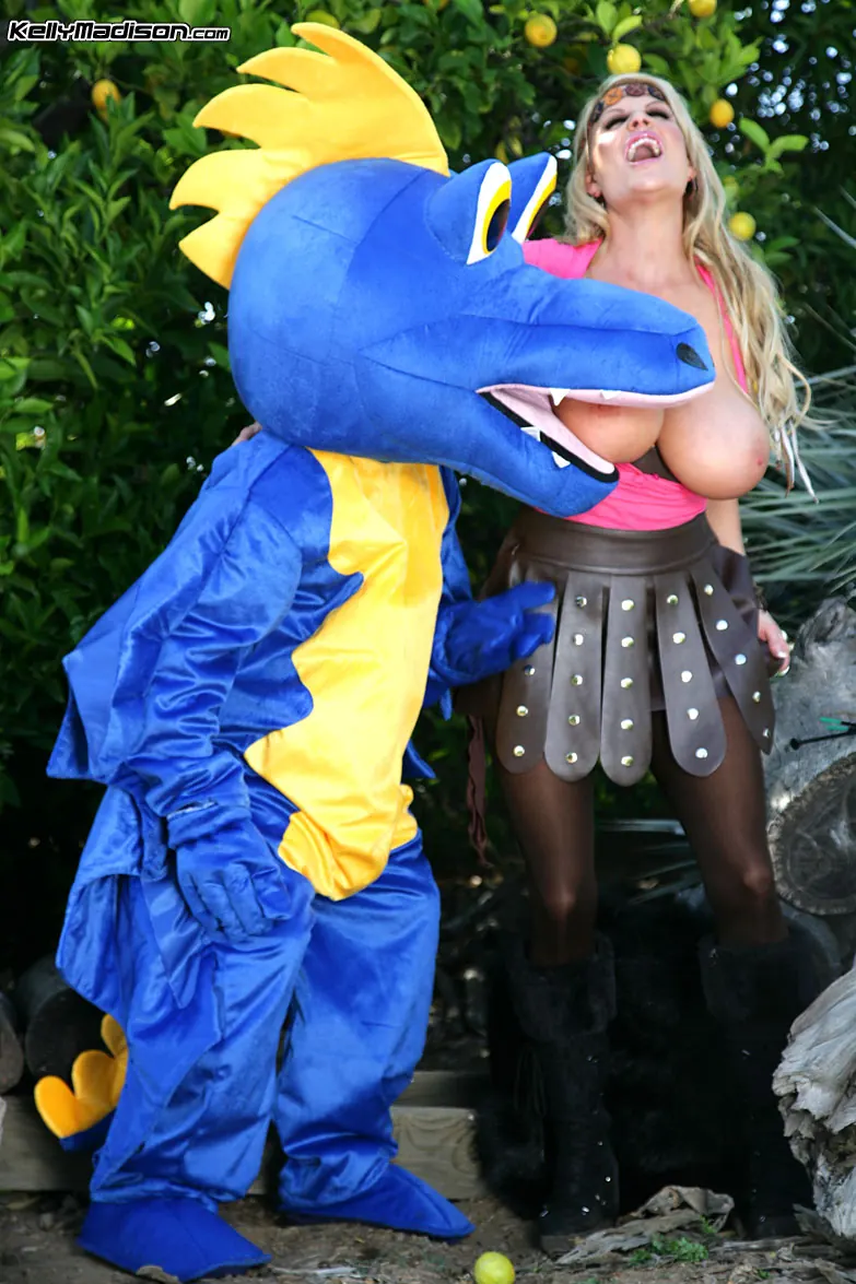 Kelly Madison - Cómo hacer volar a tu dragón | Picture (10)