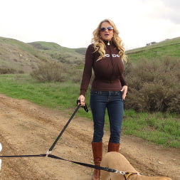 Titty Trecking